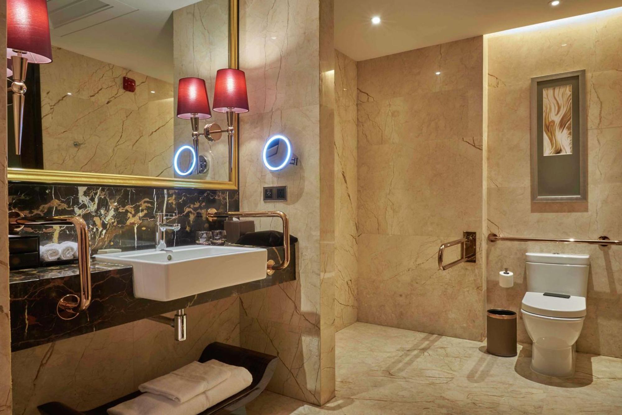 Hilton Zhengzhou Hotell Exteriör bild