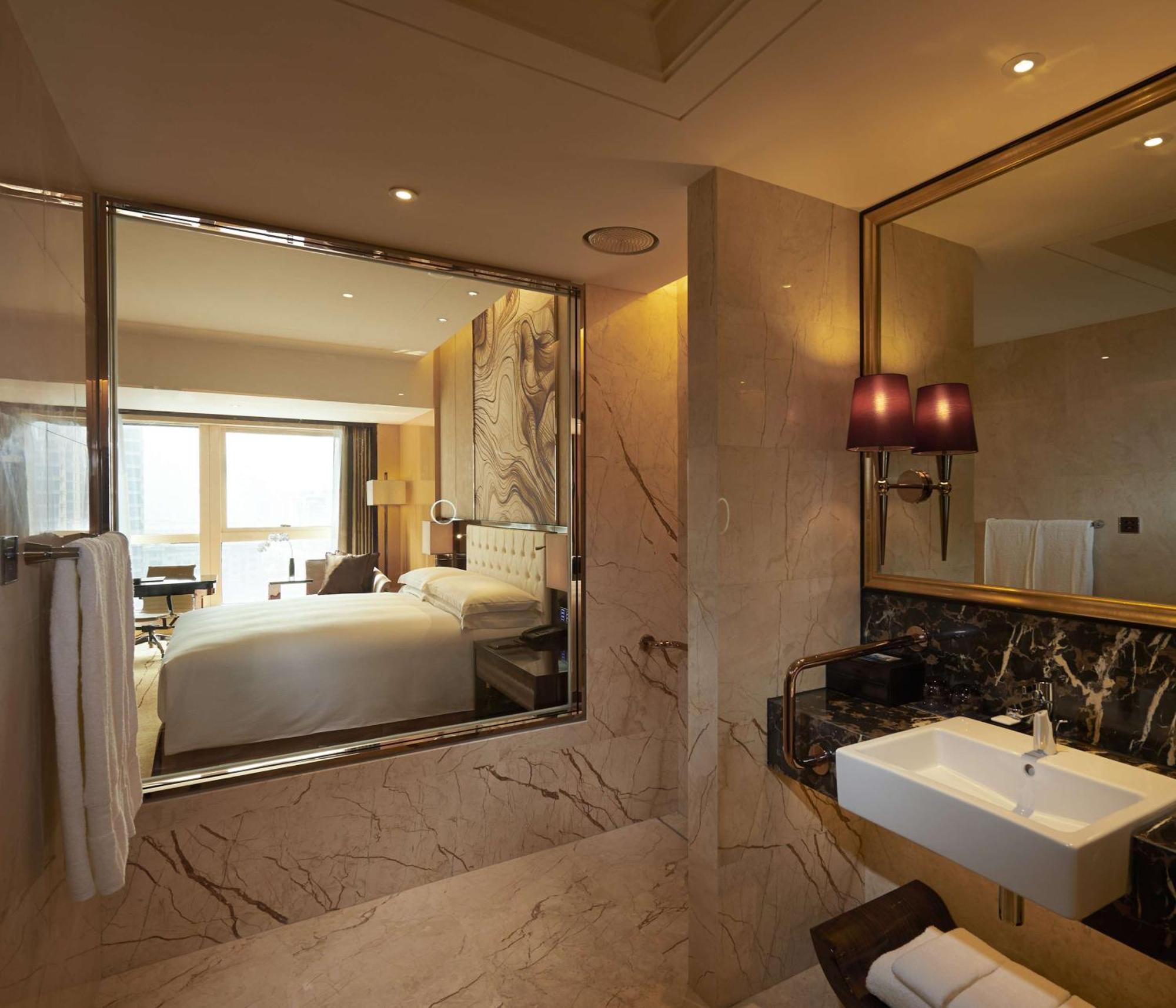 Hilton Zhengzhou Hotell Exteriör bild