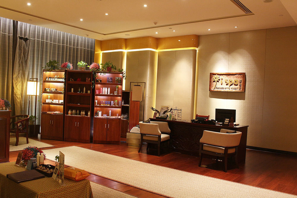 Hilton Zhengzhou Hotell Exteriör bild