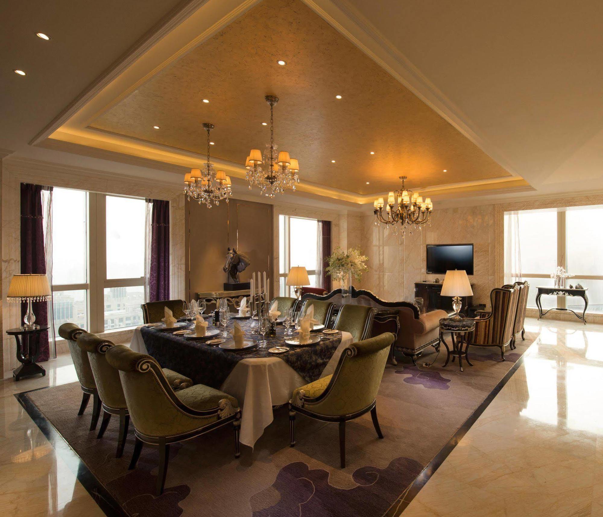 Hilton Zhengzhou Hotell Exteriör bild